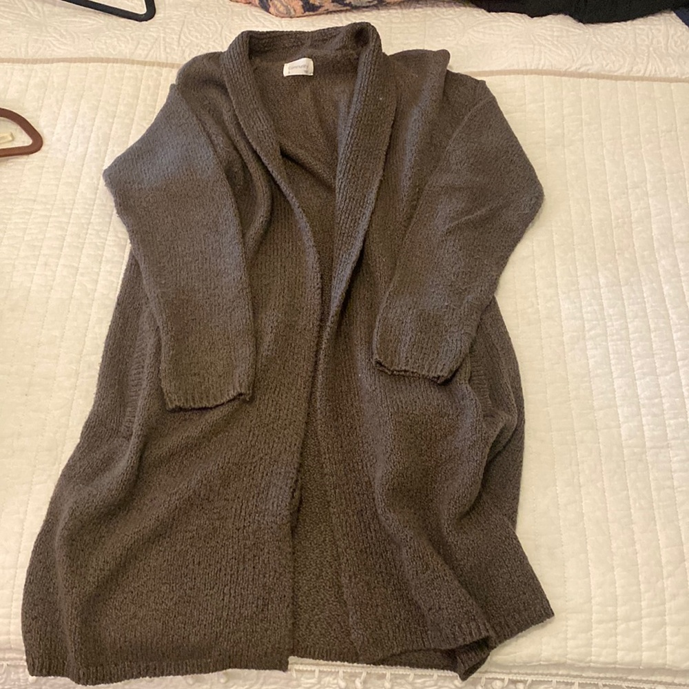Olive green cardigan from Aritiza with pockets